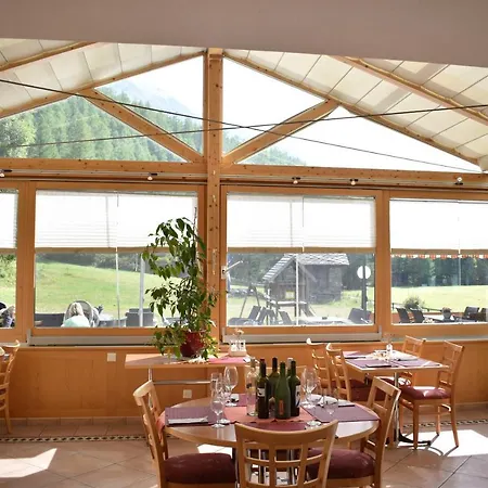 Restaurant & Hostel Hole In One-2